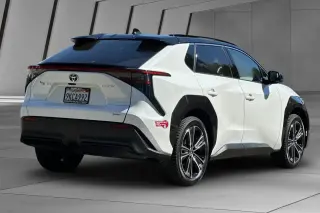 Toyota bZ4X 2023 AWD Limited 4dr Crossover