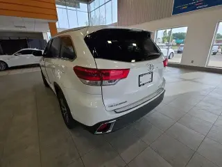 Toyota Highlander 2019 AWD SE 4dr SUV