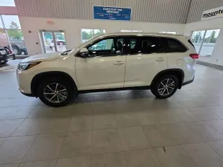 Toyota Highlander 2019 AWD SE 4dr SUV