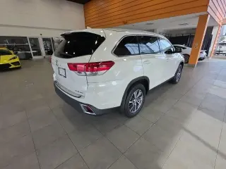 Toyota Highlander 2019 AWD SE 4dr SUV