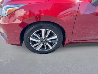 Nissan Versa 2024 SV 4p Sedan