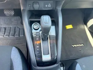 Nissan Versa 2024 SV 4p Sedan