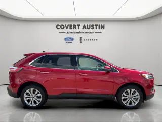 Ford Edge 2023 AWD Titanium 4dr Crossover