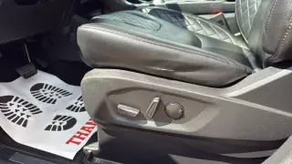 Ford Edge 2023 AWD Titanium 4dr Crossover