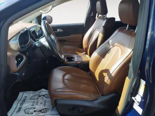 Chrysler Pacifica 2017 Limited 4dr Minivan