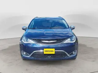 Chrysler Pacifica 2017 Limited 4dr Minivan