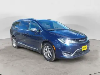 Chrysler Pacifica 2017 Limited 4dr Minivan