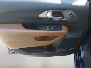 Chrysler Pacifica 2017 Limited 4dr Minivan
