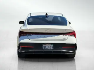 Hyundai ELANTRA Hybrid 2024 Limitada 4p Sedan