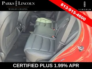 Genesis GV70 2025 AWD 2.5T Estándar 4p SUV