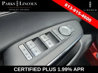 Genesis GV70 2025 AWD 2.5T Estándar 4p SUV