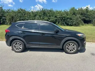 Hyundai TUCSON 2016 SE 4p SUV