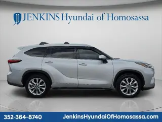 Toyota Highlander 2022 Limited 4dr SUV