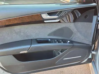 Audi A8 L 2016 AWD 4.0T quattro Sport 4dr Sedan