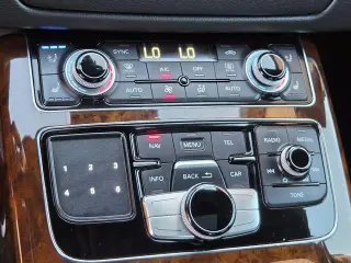 Audi A8 L 2016 AWD 4.0T quattro Sport 4dr Sedan