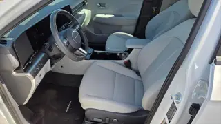 Hyundai KONA 2026 SEL Premium SUV 4 puertas