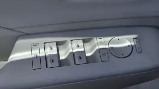 Hyundai KONA 2026 SEL Premium SUV 4 puertas
