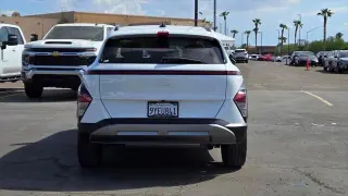 Hyundai KONA 2026 SEL Premium SUV 4 puertas