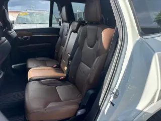 Volvo XC90 2021 4x4 T6 Momentum 7-Pasajeros 4p SUV