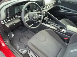 Hyundai ELANTRA 2025 SE 4p Sedan