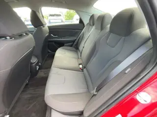 Hyundai ELANTRA 2025 SE 4p Sedan