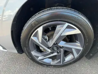 Hyundai ELANTRA 2025 SEL Sport 4dr Sedán