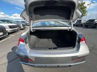 Hyundai ELANTRA 2025 SEL Sport 4dr Sedán