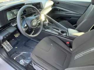 Hyundai ELANTRA 2025 SEL Sport 4dr Sedán