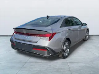 Hyundai ELANTRA 2025 SEL Sport 4dr Sedán