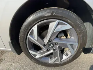 Hyundai ELANTRA 2025 SEL Sport 4dr Sedán