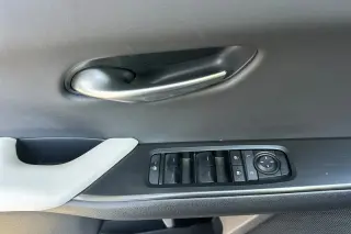 Lexus UX 300h 2025 4dr Crossover
