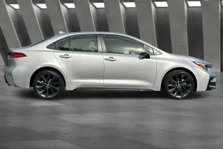 Toyota Corolla Hybrid 2023 SE 4dr Sed n