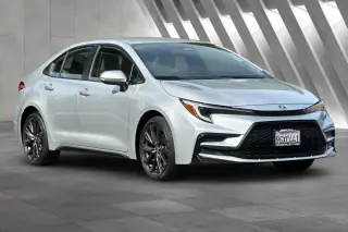 Toyota Corolla Hybrid 2023 SE 4dr Sed n