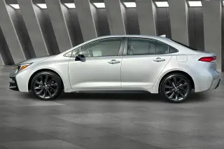 Toyota Corolla Hybrid 2023 SE 4dr Sed n