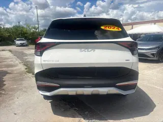 Kia Sportage Híbrido 2024 AWD LX SUV 4 puertas