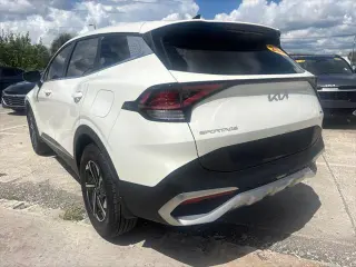 Kia Sportage Híbrido 2024 AWD LX SUV 4 puertas