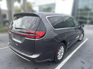 Chrysler Pacifica 2023 Touring L 4dr Mini-Van