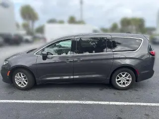 Chrysler Pacifica 2023 Touring L 4dr Mini-Van