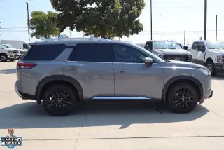 Nissan Pathfinder 2024 AWD Platinum 4dr SUV