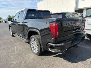 GMC Sierra 1500 2022 4x4 Denali 4p Cab de Tripulacion 5.8 ft. CB