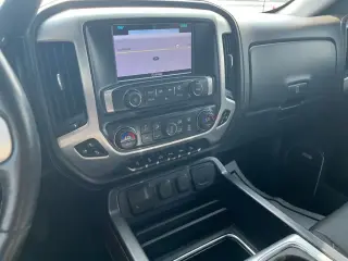 GMC Sierra 1500 2017 4x4 SLT 4p. Cabina Extendida 5.8 pies CB
