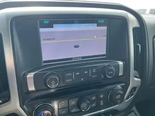 GMC Sierra 1500 2017 4x4 SLT 4p. Cabina Extendida 5.8 pies CB
