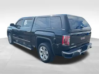 GMC Sierra 1500 2017 4x4 SLT 4p. Cabina Extendida 5.8 pies CB