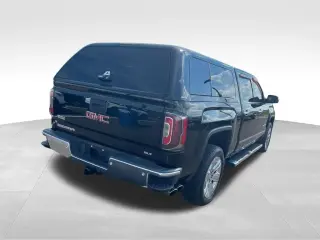 GMC Sierra 1500 2017 4x4 SLT 4p. Cabina Extendida 5.8 pies CB