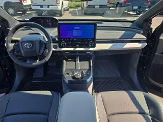Toyota bZ 2026 AWD Limited 4p Crossover