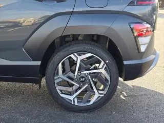 Hyundai KONA 2026 SEL Premium 4dr SUV