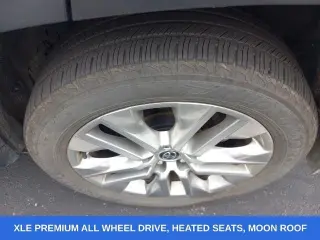 Toyota RAV4 2021 AWD XLE Premium 4dr SUV