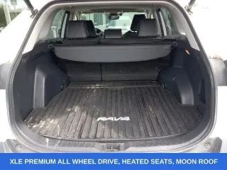 Toyota RAV4 2021 AWD XLE Premium 4dr SUV