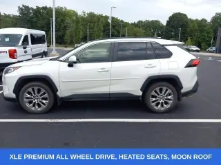 Toyota RAV4 2021 AWD XLE Premium 4dr SUV