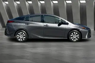 Toyota Prius Prime 2020 XLE 4dr Hatchback